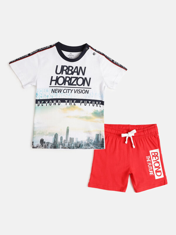 Boys White Knitted T-shirt with Short Pants image number null